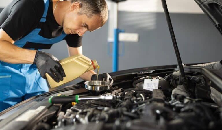 The Importance of Regular Car Oil Changes: A Guide for Vehicle Maintenance